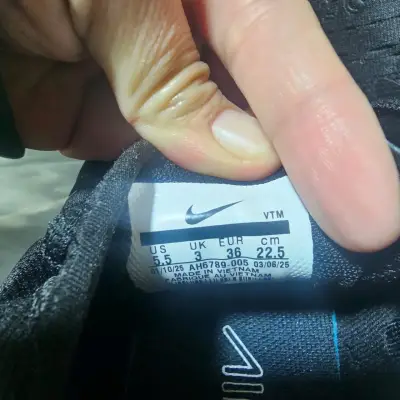 Zapatillas negras deportivas - miniatura 2