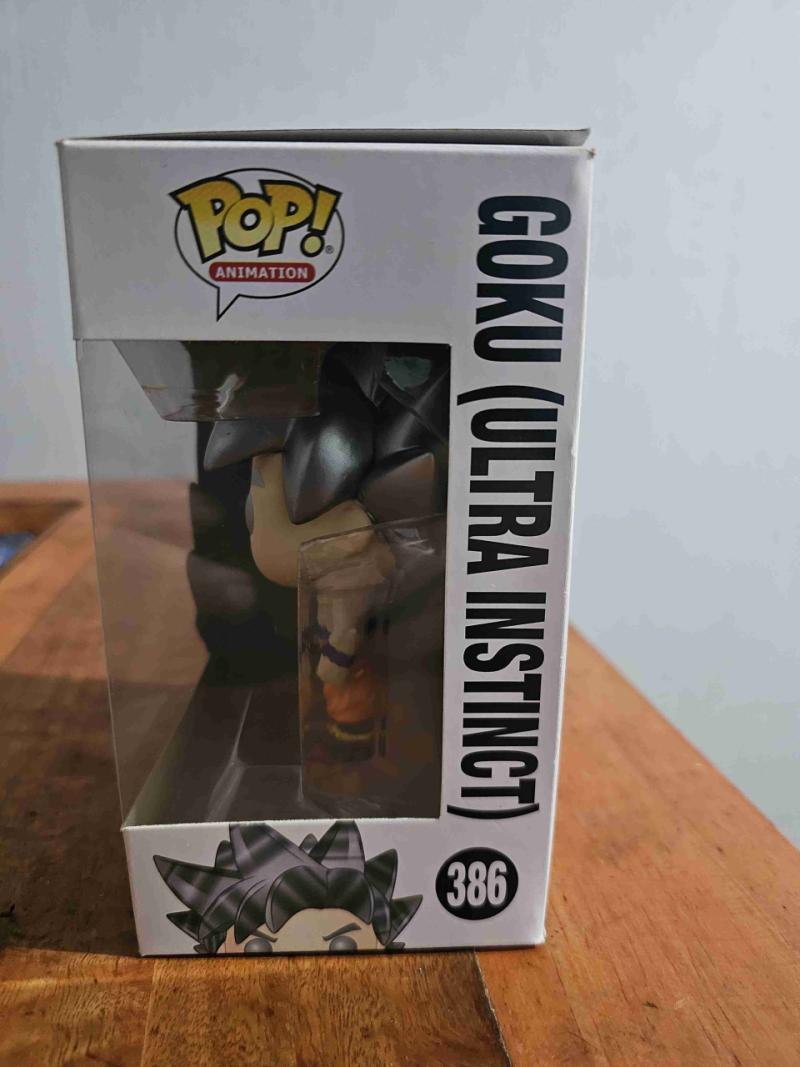 Figura Goku Ultra Instinct - 2