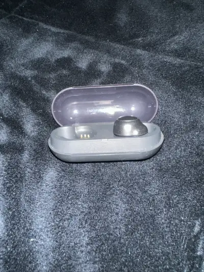 VENDO CASE CON SOLO 1 AUDIFONO WF-C500 - miniatura 1