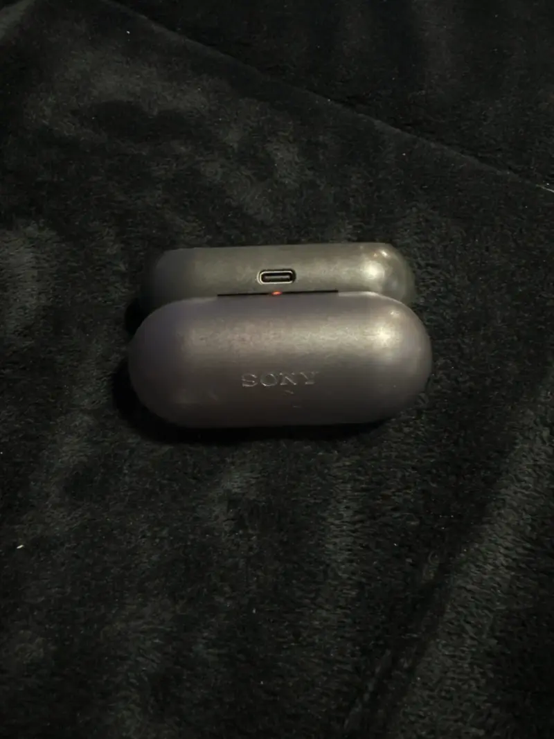 VENDO CASE CON SOLO 1 AUDIFONO WF-C500 - 4