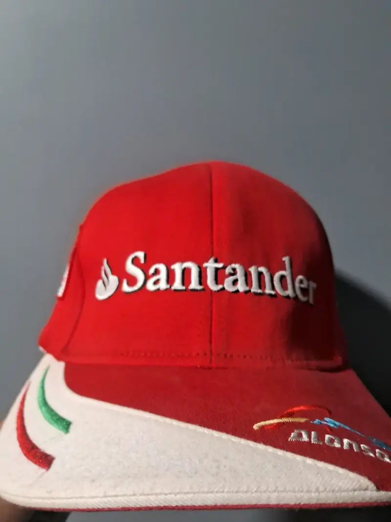 Gorra roja Santander F1 original - 1