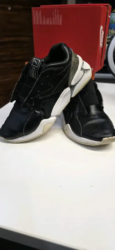 Zapatillas deportivas negras Puma - miniatura 1