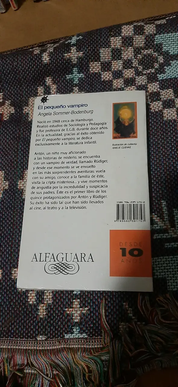 Libro El pequeño vampiro - 2