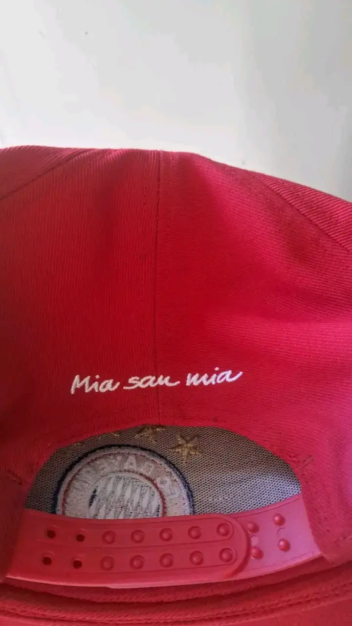 Gorra roja FC Bayern München - 2