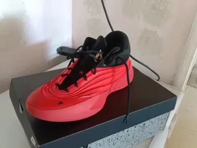 Zapatillas deportivas rojas - miniatura 4