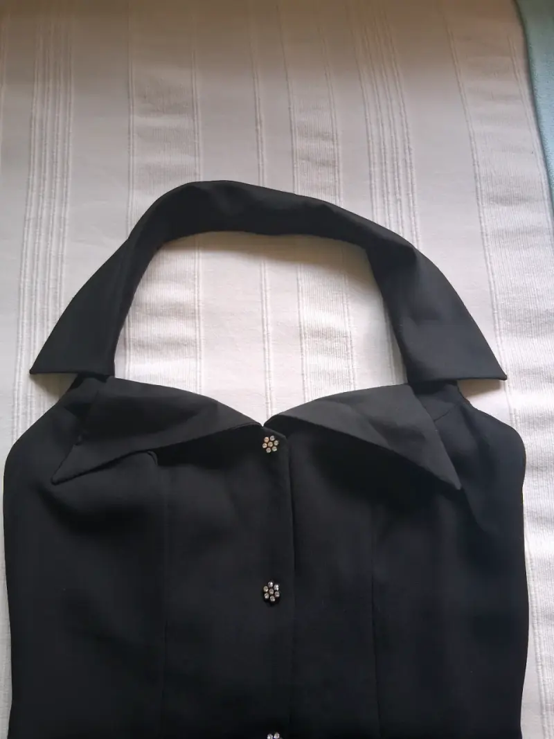 Vestido negro de tirantes - 5