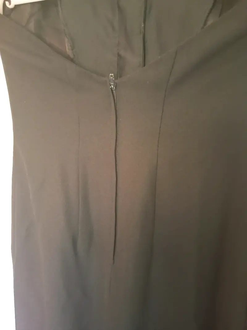 Vestido negro de tirantes - 6