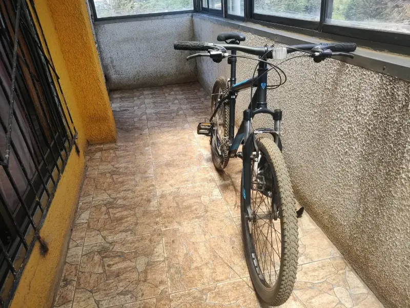Bicicleta Trek montañera negra - 3