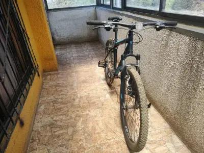 Bicicleta Trek montañera negra - miniatura 3