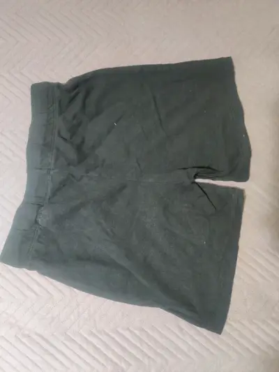Shorts deportivos negros - miniatura 2