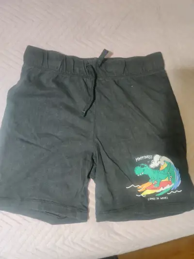 Shorts deportivos negros - miniatura 3