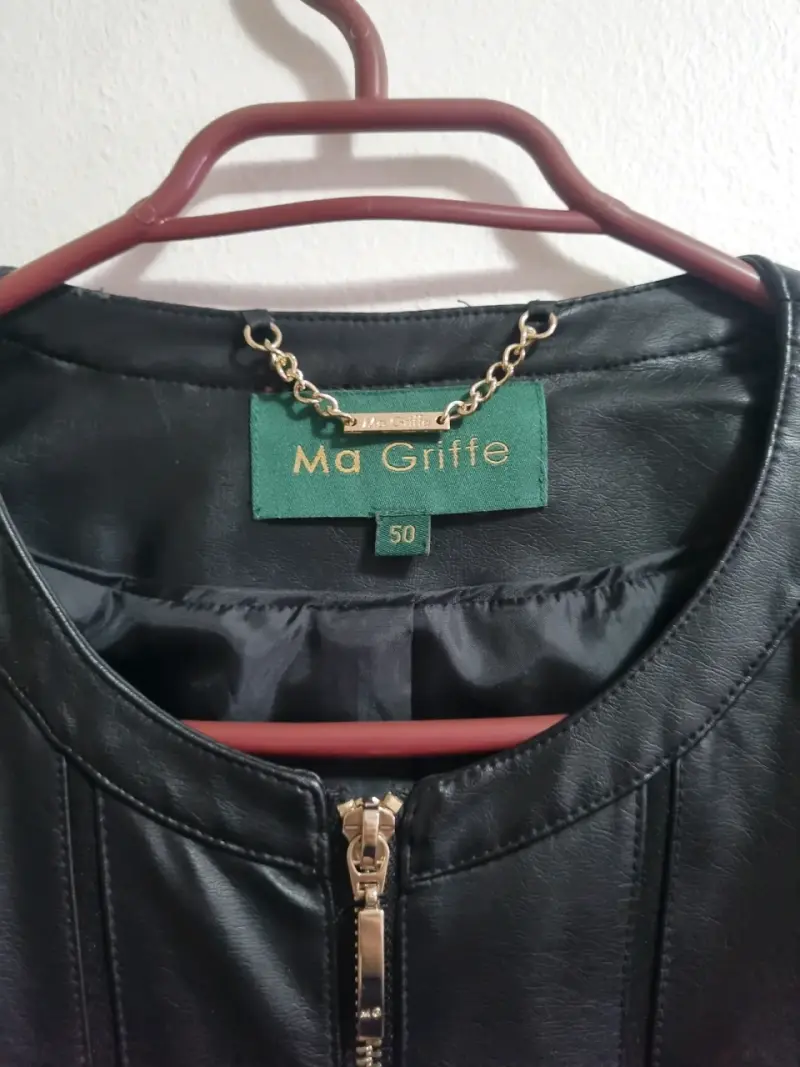 Chaqueta de cuero sintético negro con cierre - 3