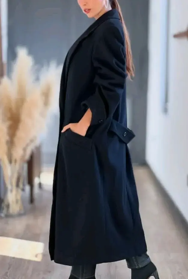 Abrigo negro elegante - 1
