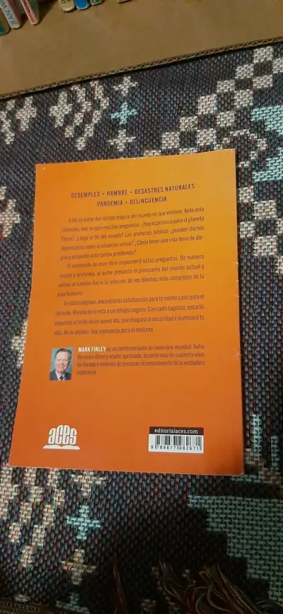 Libro 'Esperanza para un mundo en crisis' - miniatura 2