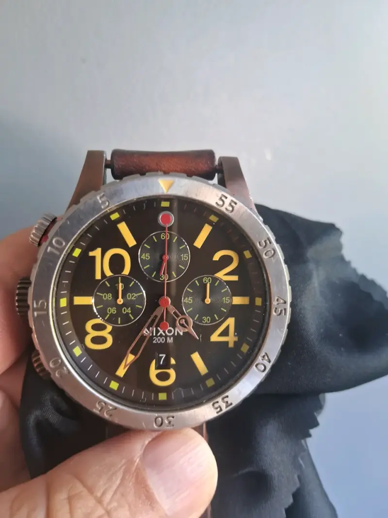 Reloj cronógrafo Nixon café - 1