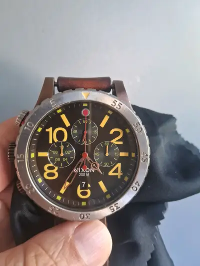 Reloj cronógrafo Nixon café - miniatura 1