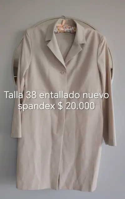 Abrigo entallado beige nuevo - miniatura 1