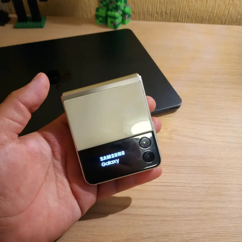 Samsung Z flip 3 5g - 5