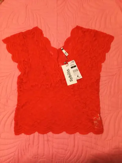 Blusa roja de encaje Sybilla - miniatura 1