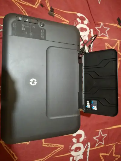 Impresora HP DeskJet 2050 - miniatura 2