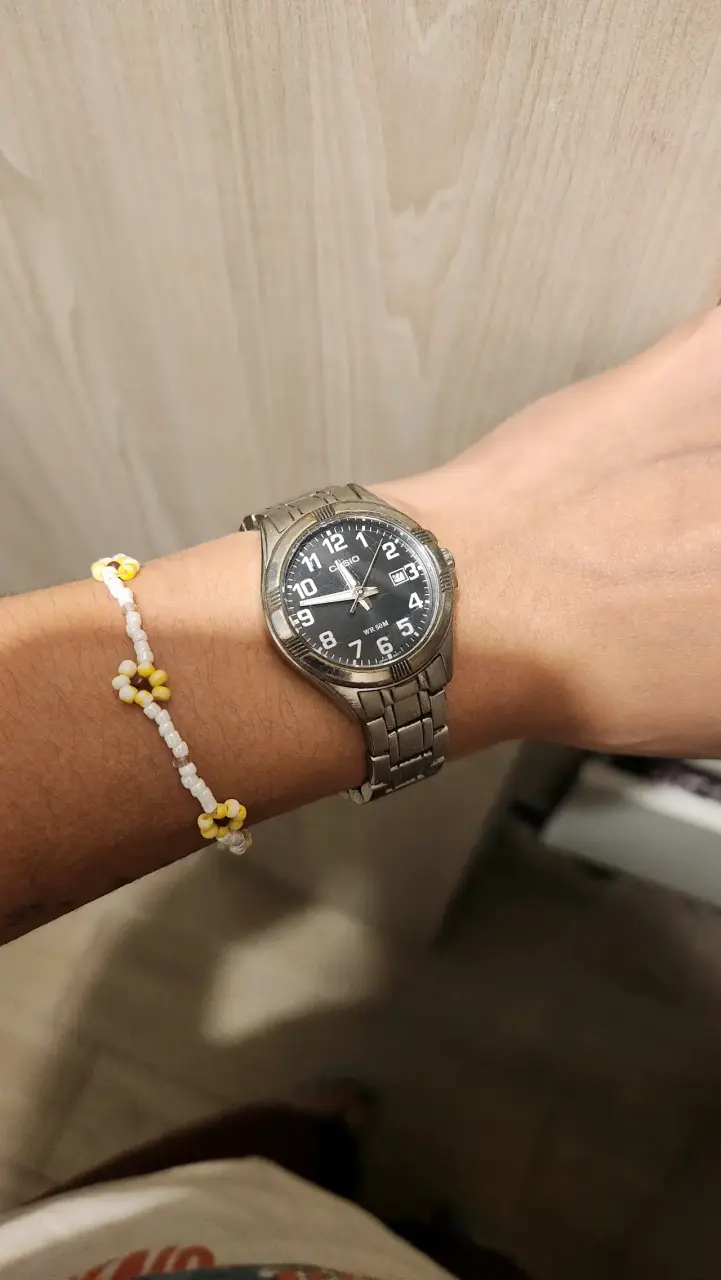 Reloj metálico Casio - 1