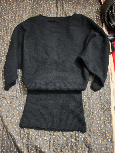 Vestido negro de lana - miniatura 1