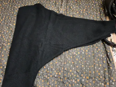 Vestido negro de lana - miniatura 4