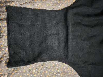 Vestido negro de lana - miniatura 5