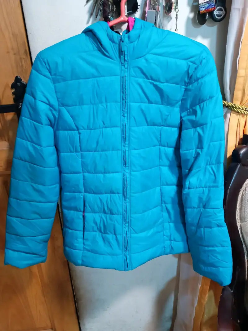 Chaqueta calipso con capucha
