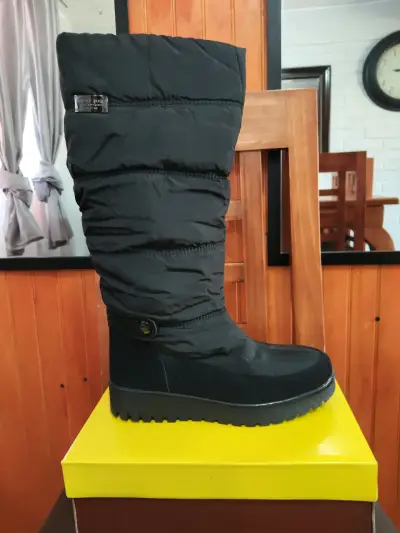 Botas negras de invierno - miniatura 1