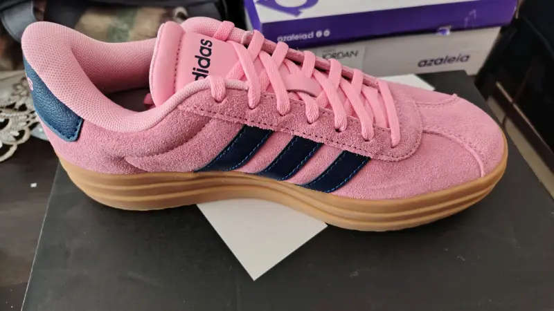 Zapatillas Adidas rosas y azules - 2