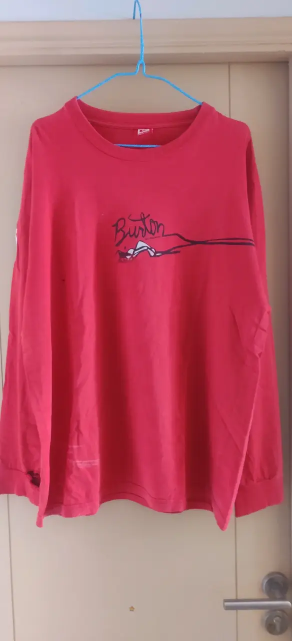 Polera roja Burton