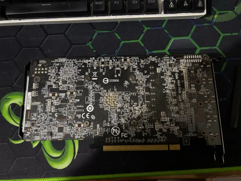 Tarjeta gráfica Gigabyte RX 570 8GB - 3