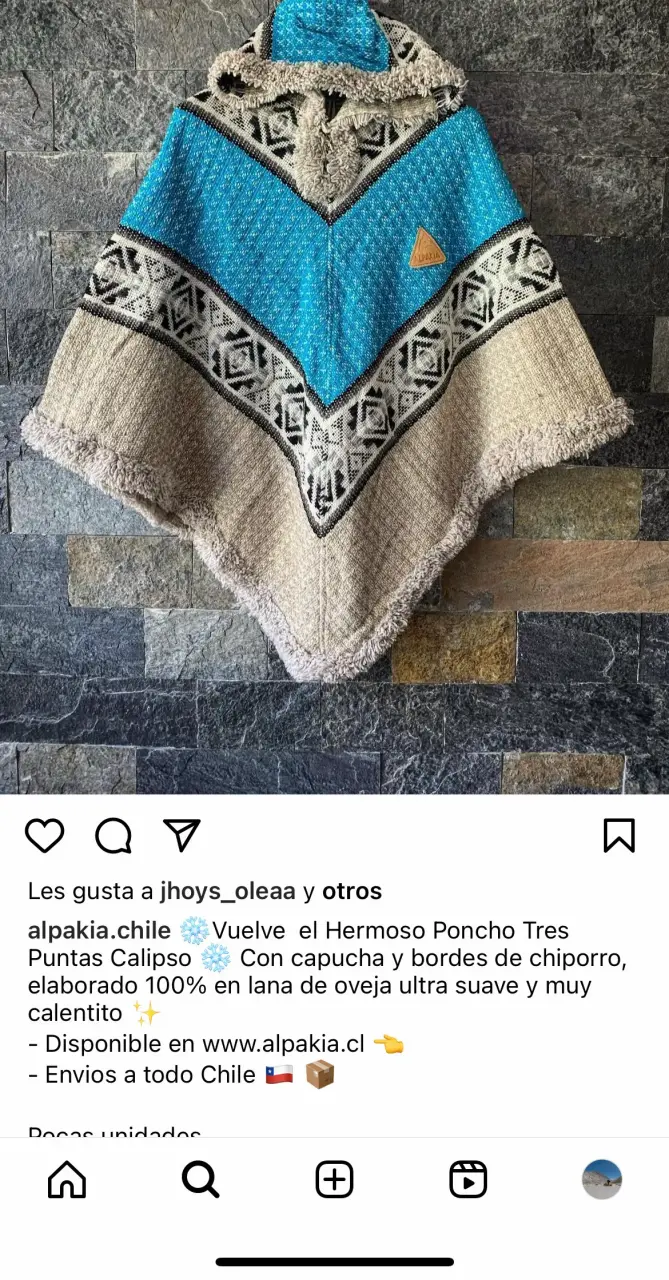 Poncho de lana con capucha - 3