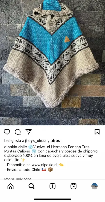 Poncho de lana con capucha - miniatura 3