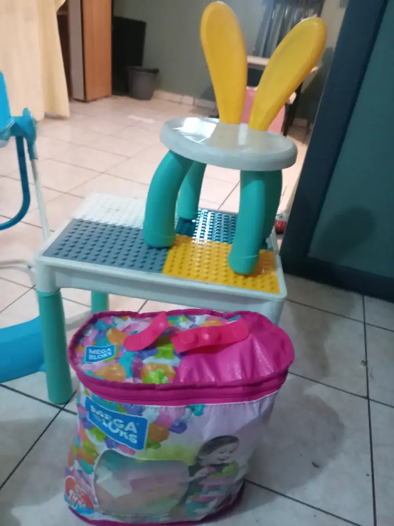 Conjunto mobiliario infantil variado - 3