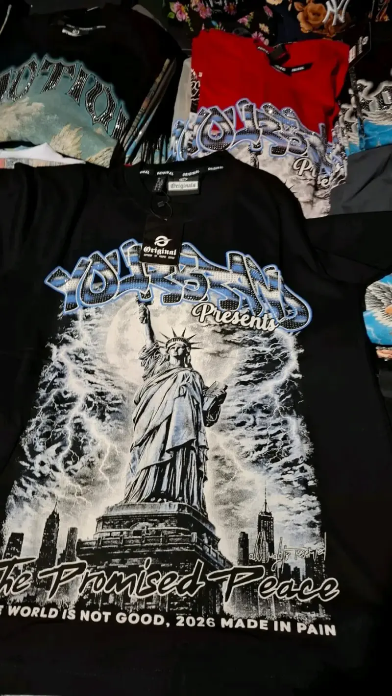 Polera negra estampada Emotion - 5
