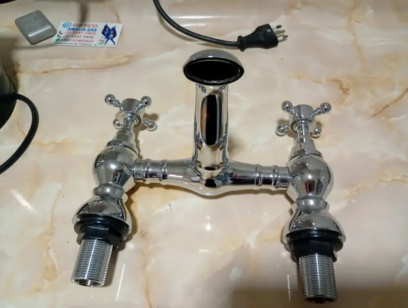 Grifo de tina cromado - 3