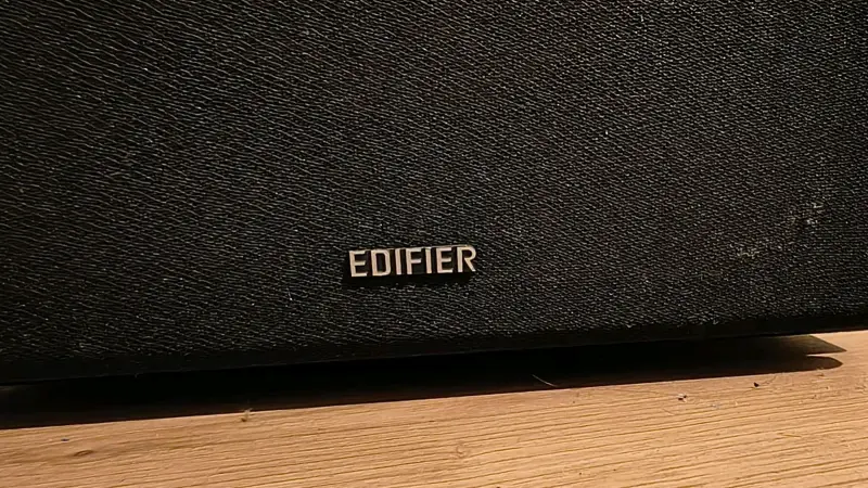 Parlante Edifier negro - 1