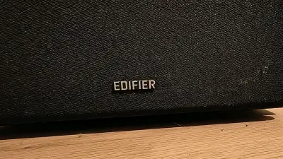 Parlante Edifier negro - miniatura 1