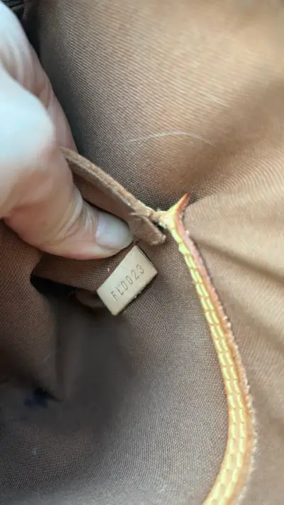 Bolso de mano marrón con monograma - miniatura 5