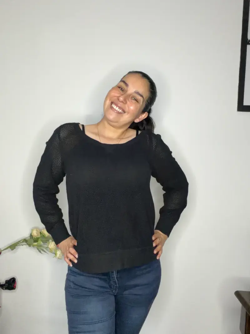 Suéter negro mujer