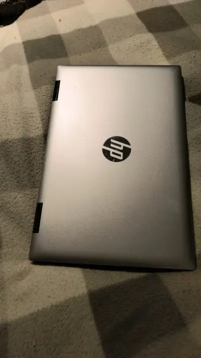 Laptop HP Pavilion x360 plateado - miniatura 2