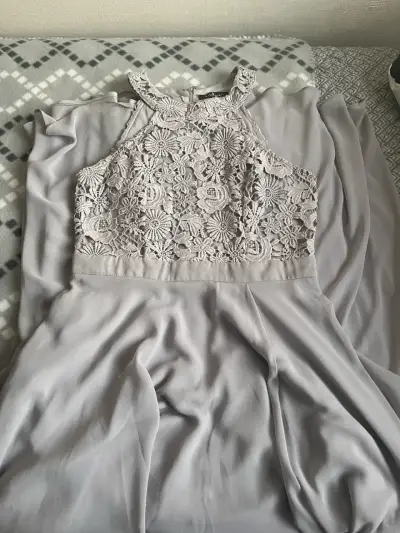 Vestido largo lila con encaje - miniatura 3