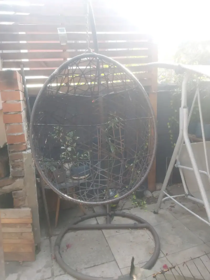 2 Sillas tipo huevito colgantes - 1