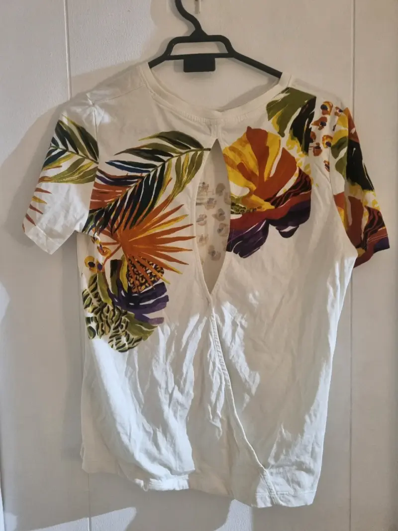 Polera estampada Desigual - 4