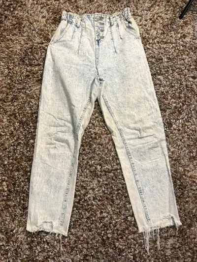 Jeans denim desgastados - miniatura 1