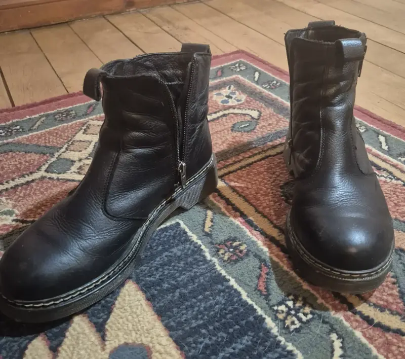 Botines de cuero negro con cierre marca ROMANO - 3