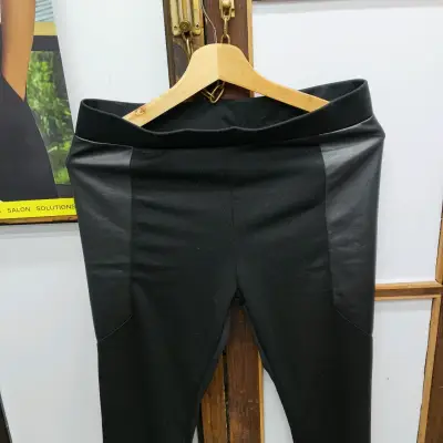 Leggings negros deportivos - miniatura 4