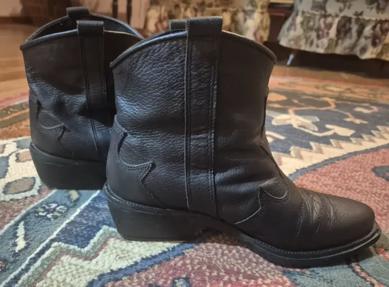 Botines de cuero negros marca NENA - 2